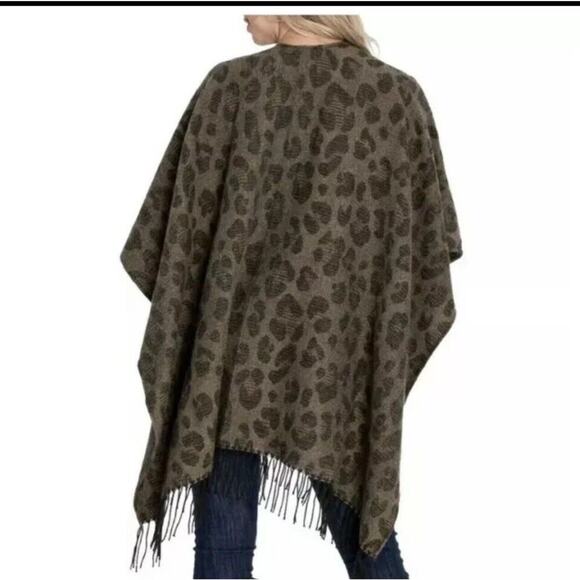 Woolrich Leopard Shawl Fringe Woman One Size Wrap Sweater Poncho - Picture 2 of 8